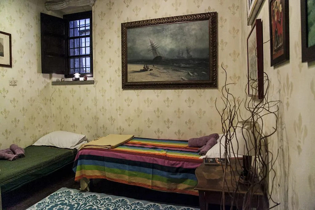 Via Giulia Dreamy Attic Apartment Rome