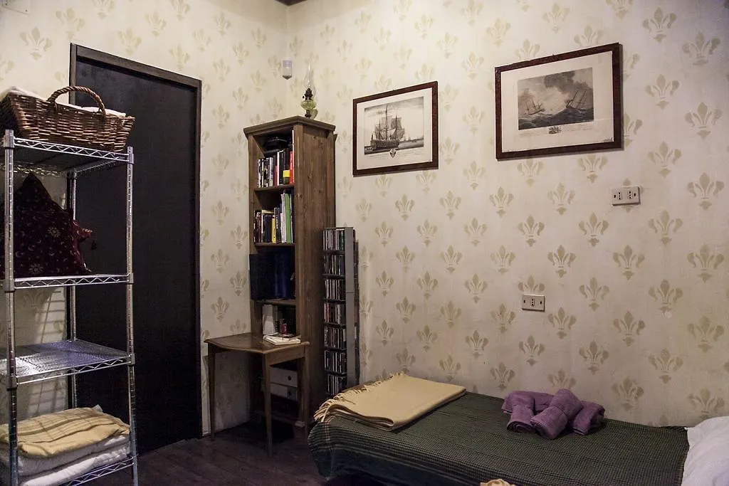 Via Giulia Dreamy Attic Apartment Rome